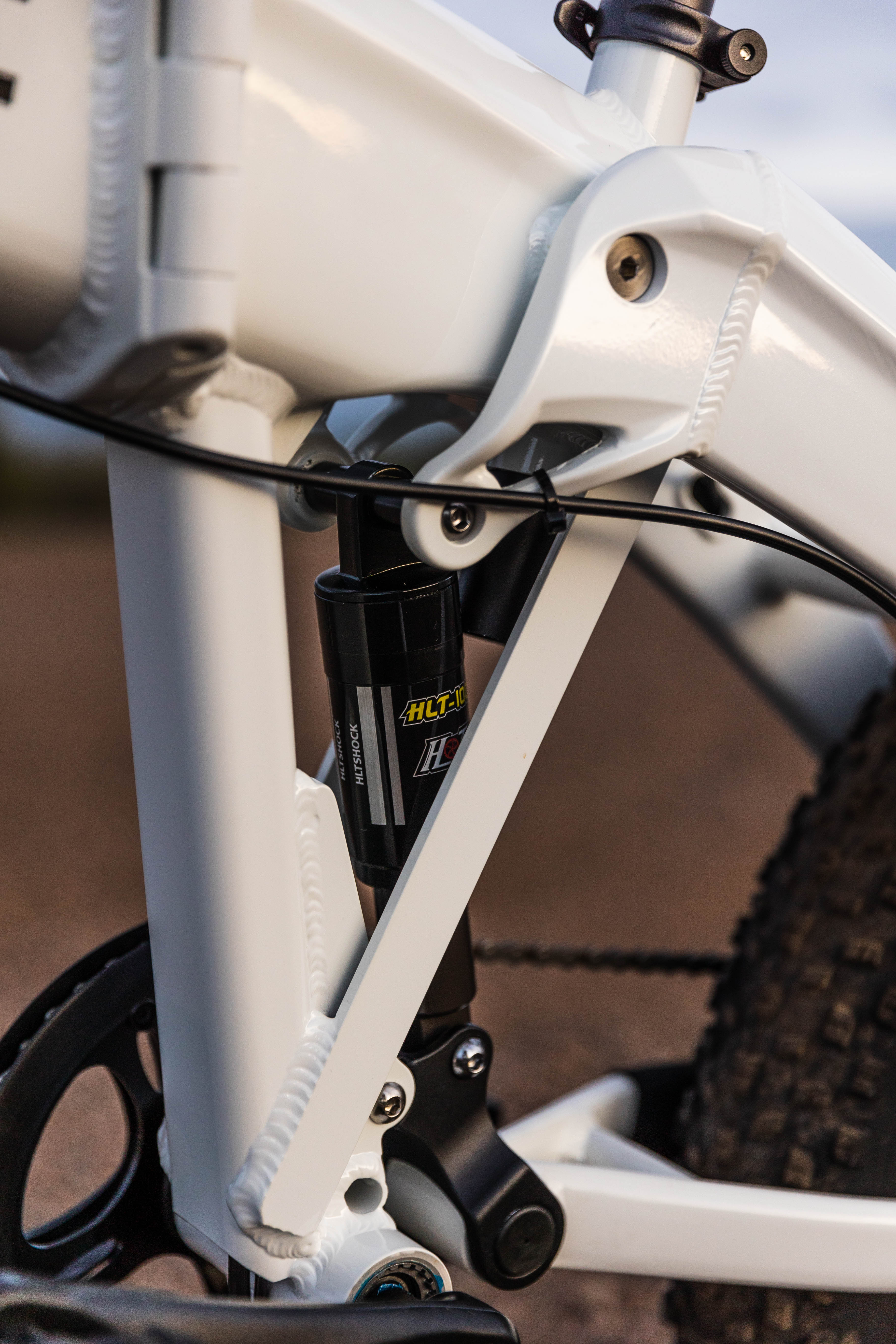 Mavric Misfit - WHITE